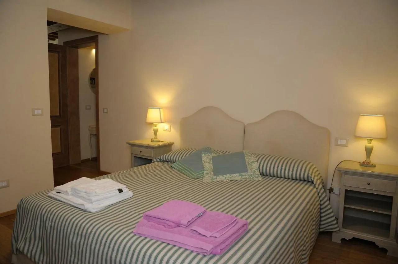 Dimora Delle Camelie Guest House Sant'Andrea di Compito Italy