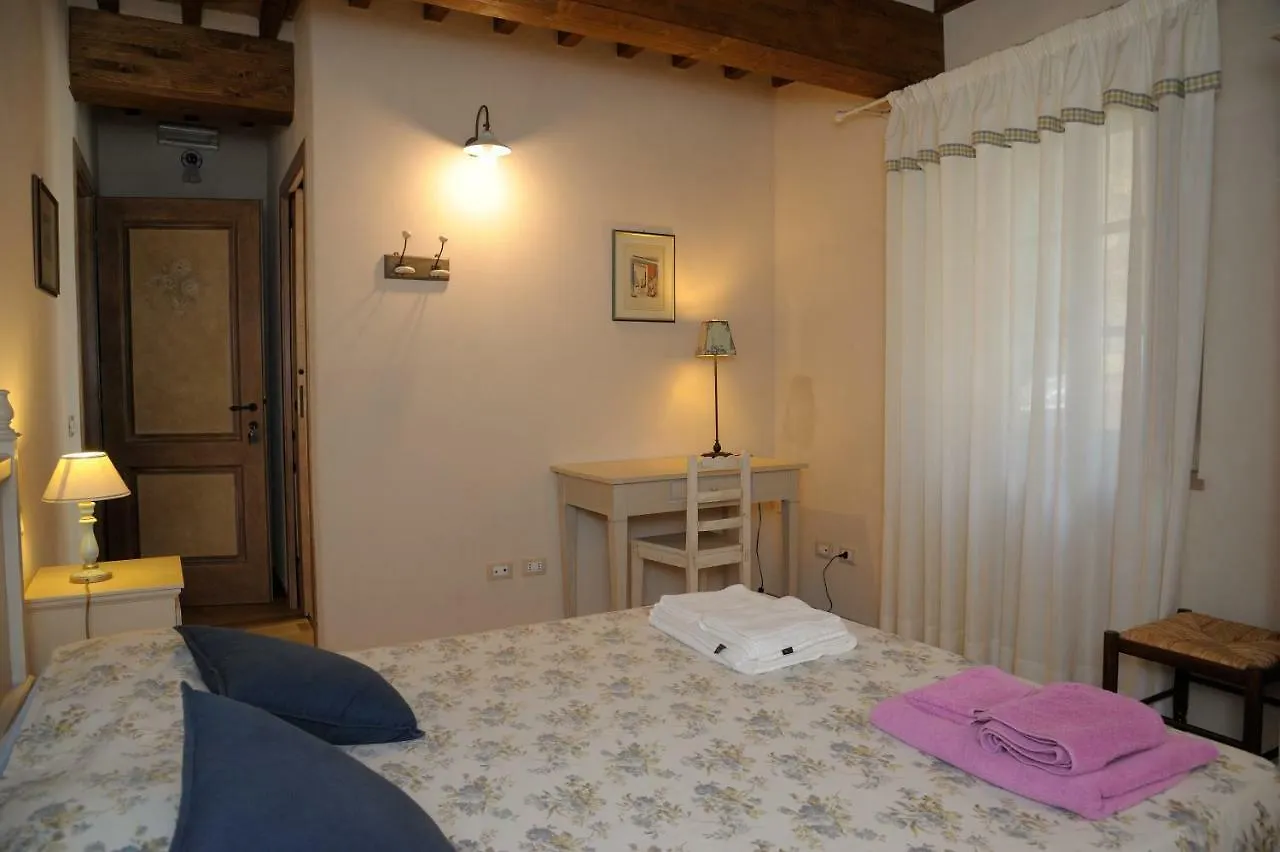 Country house Dimora Delle Camelie Guest House Sant'Andrea di Compito Italy